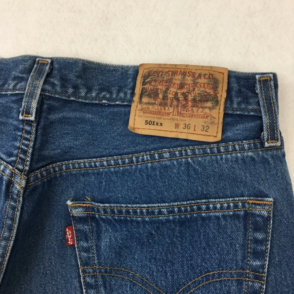 Vintage Levi's 501XX Mens Denim‎ Jeans Straight Size 32x28 (tagged 36x32)